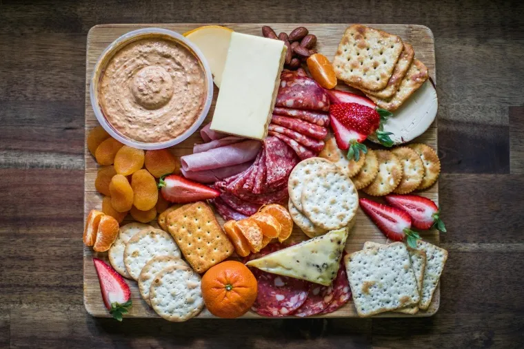 Лучшие варианты сыра для мяса по-французски Лучшие варианты сыра для мяса по-французски