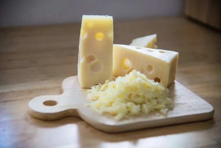 Сыр Эмменталь