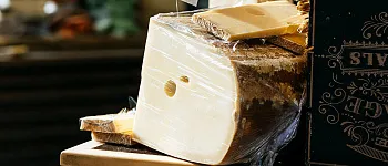 Сыр маасдам: вкус и запах